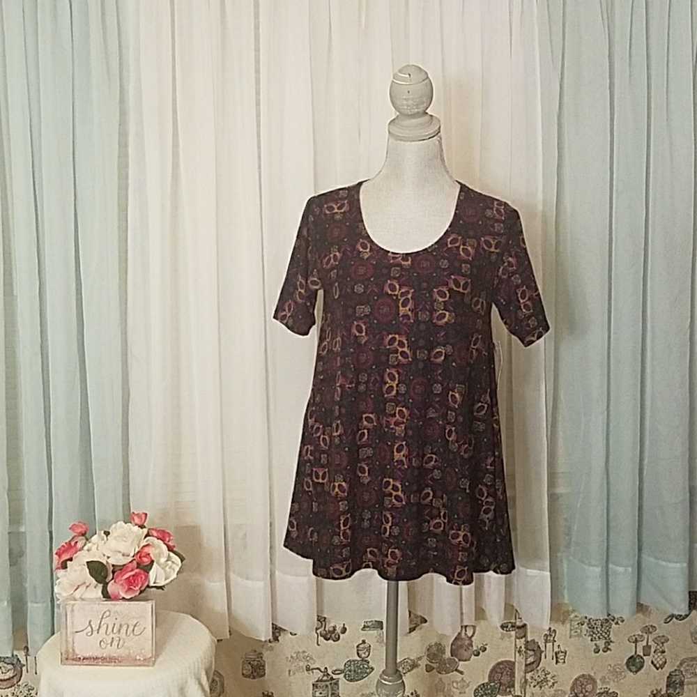 NWT LuLaRoe Perfect top